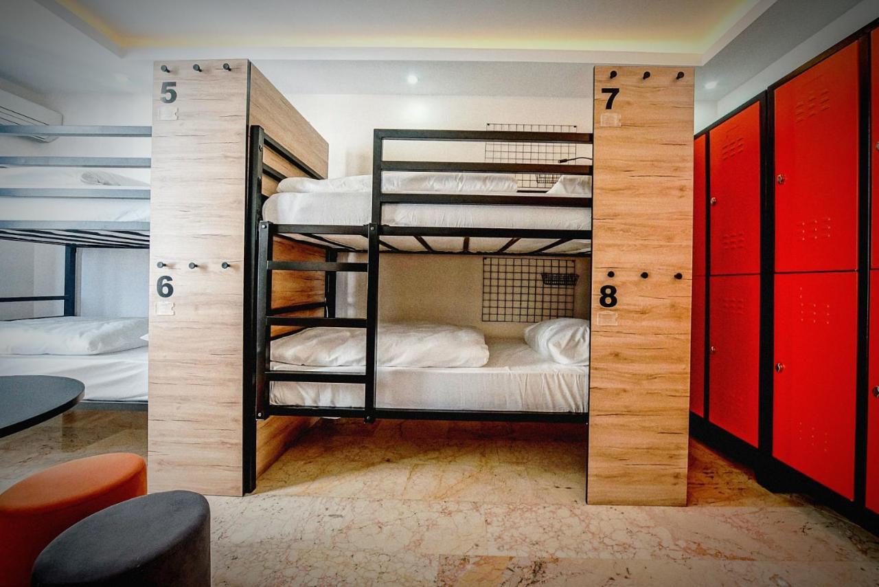 Manu Startup House Hostel Истанбул Екстериор снимка