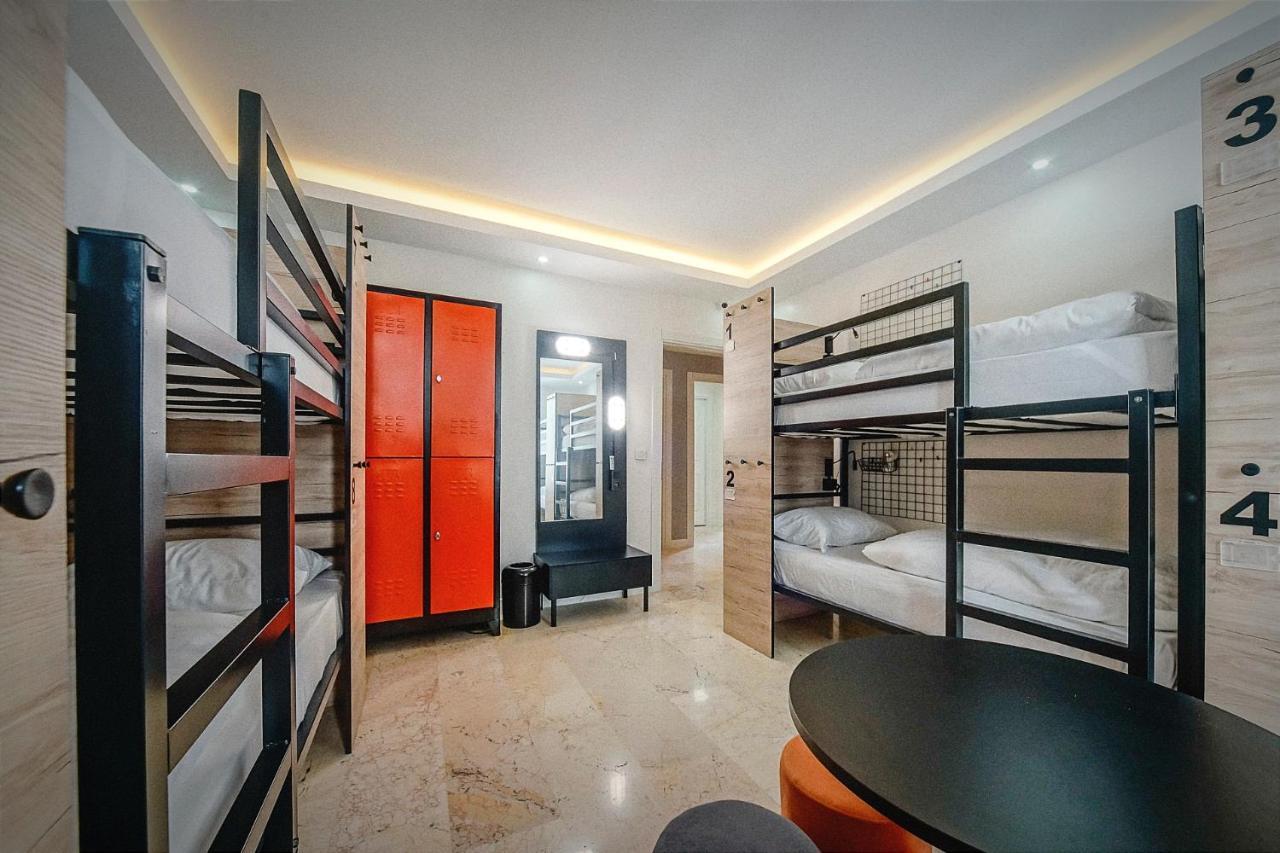 Manu Startup House Hostel Истанбул Екстериор снимка