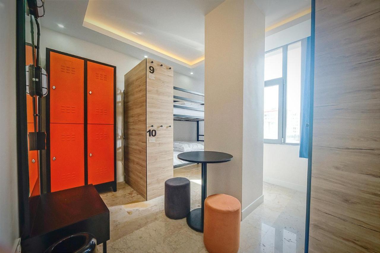 Manu Startup House Hostel Истанбул Екстериор снимка