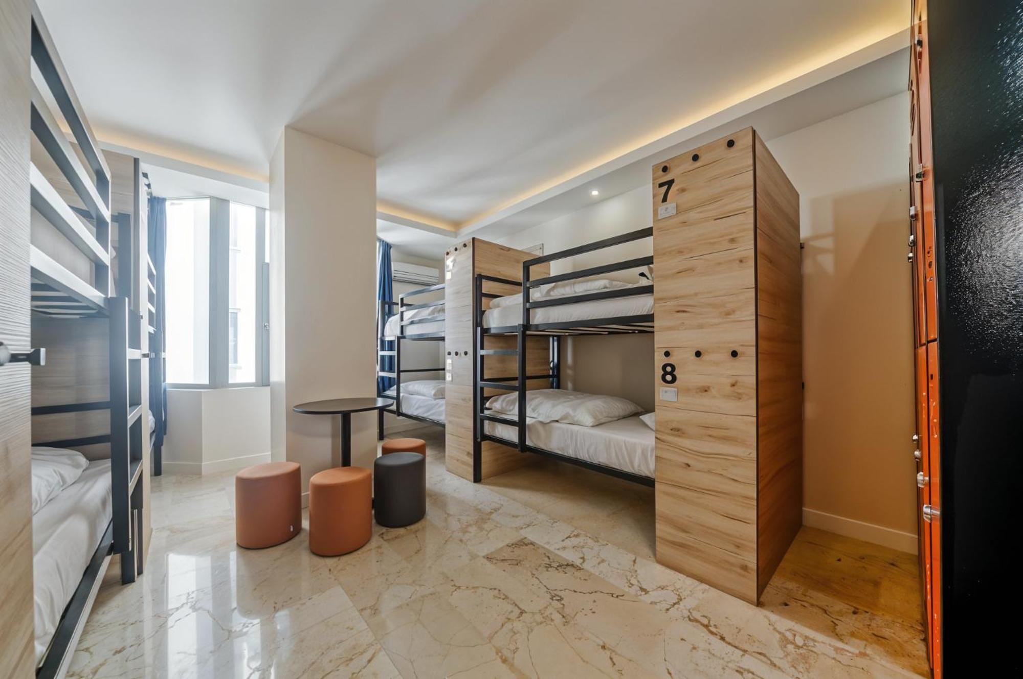 Manu Startup House Hostel Истанбул Екстериор снимка